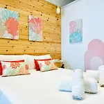 Beautiful Flat Next The Beach